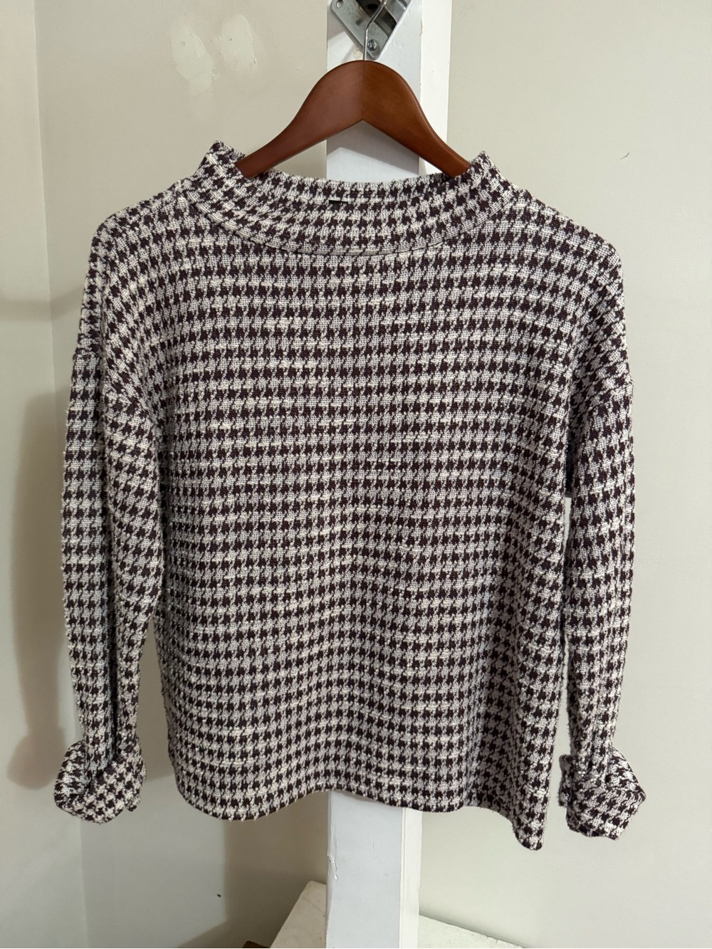 Ann Taylor Houndstooth Sweater